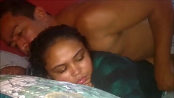 Safada chupou o pau e depois deu o cú