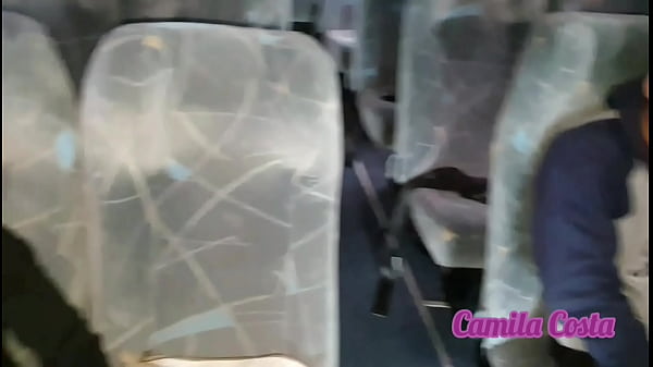 Prima safada bateu uma espanhola nos peitoes e chupou a rola