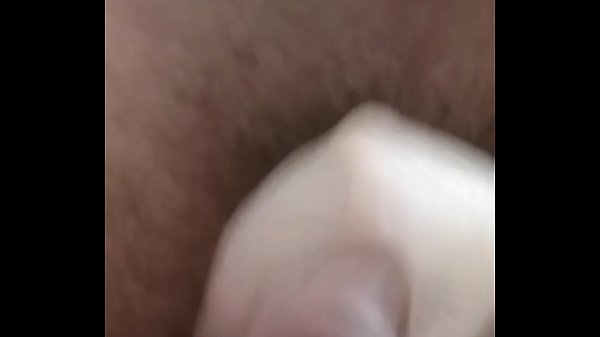 Marido gozando em cima da bucetinha da sua esposa gostosa