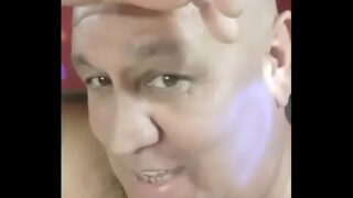 Novinha gostosa trepando no quintal com seu namorado