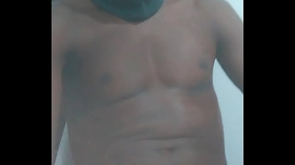 Safadas trocando o consolo pelo pau grosso do negão