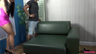 Bunduda tatuada trepando gostoso