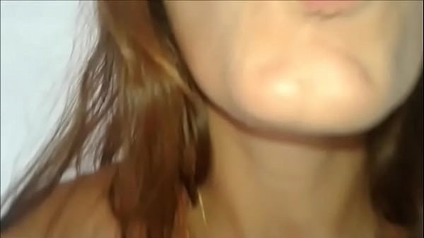 Safada se exibiu chamando o marido de corno