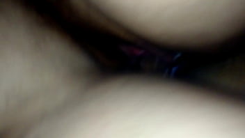 Comendo a namorada gostosa sentando gostoso