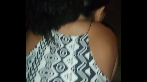 Novinha danadinha sentando na piroca