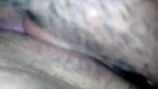 Namorado grava a trepada com sua namorada gostosa