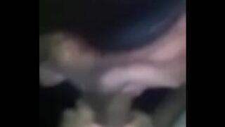 Ficou de quatro pro negão meter ate gozar