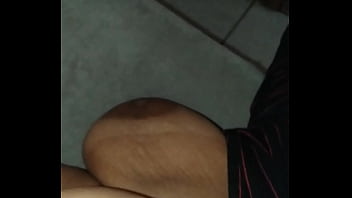Vídeo amador com a morena tesada trepando