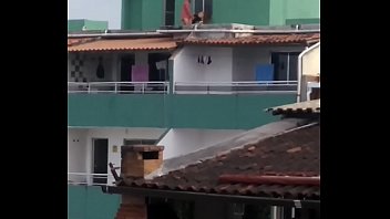 Flagra ruiva rabuda fodendo na beira do rio