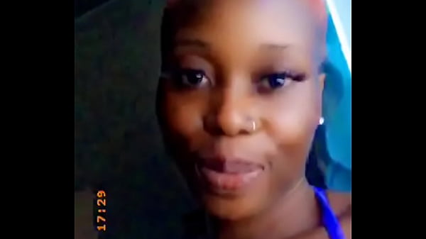 Metendo a pica na namorada novinha safada