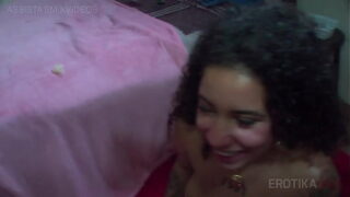 Novinha linda adora quicar no xvideos pornô