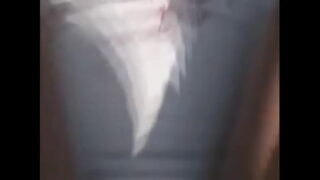 Loirinha safada chupando a rola do seu namorado pauzudo