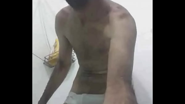 Novinha cavala rebola sentando no cacete