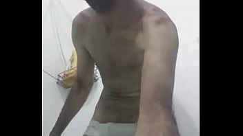 Novinha cavala rebola sentando no cacete