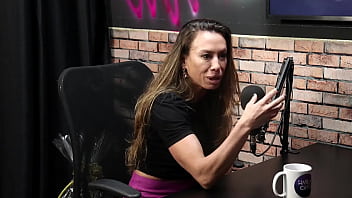 Novinha safada reclamando no sexo anal