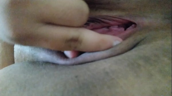 Loira novinha gostosa mostrando como foder gostoso