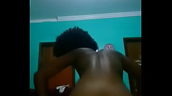 Mulata gostosa dançando pelada imagina fudendo