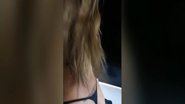 Boa foda metendo a rola na bucetinha da namorada gostosa