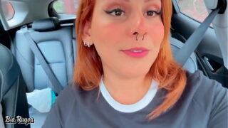 Gostosa fazendo boquetao