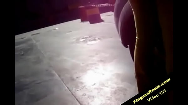 Comendo a loira tesuda gostosona de bumbum para cima