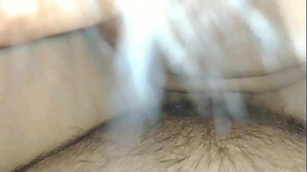 Novinha bem gostosona dando a pepeka pro namorado safado