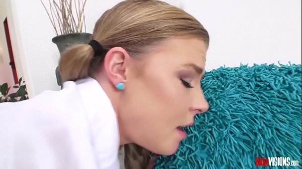 Ninfeta amadora gostosa fazendo dp com um consolo