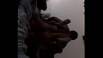 Novinha safadona fodendo gostoso com dois amigos
