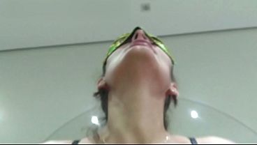 Novinha muito amadora gostosa trepando no quintal com seu amigo comedor