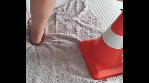 Comendo a bucetinha gulosa apertada da novinha metedeira de  anos