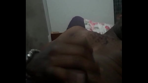 Novinha metedeira gemendo na rola grossa do negão dotado