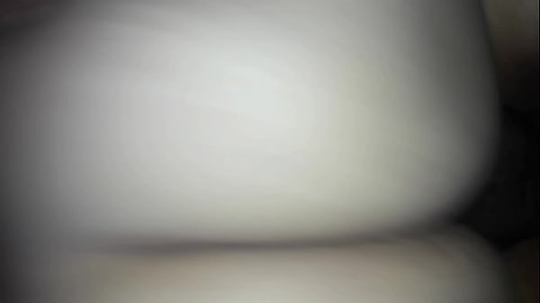 Esposa putona gostosa sentou com vontade na piroca dura do seu casado comedor