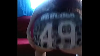 Bunduda pelada rebolando muito delicioso