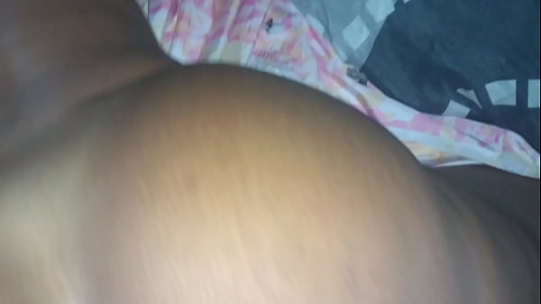 Morena tesuda fudendo muito na casa de swing