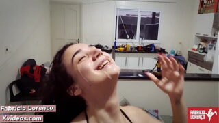 Contratei uma empregada safada faz tudo mesmo