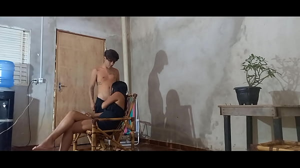 Sentando na piroca no sexo pornôzinho amador