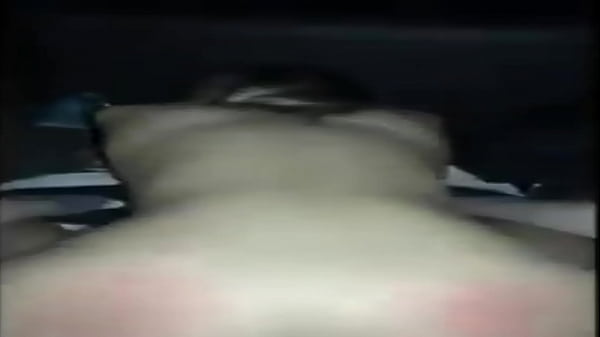 Lorinha lindona rebolando na piroca grossa