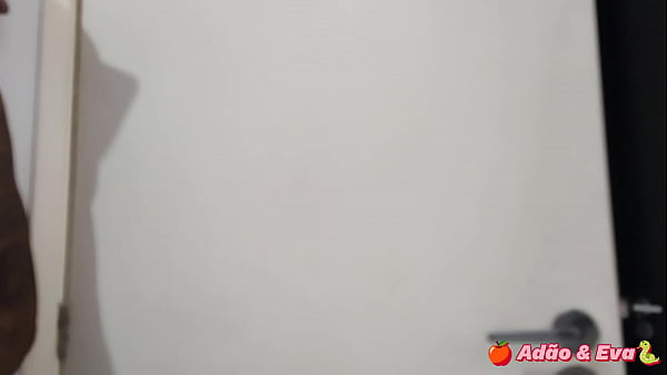 Safadona ruiva muito gostosa e boa de bola gato