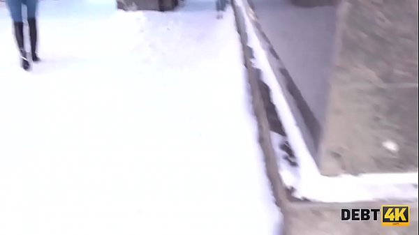 Gostosinhas pagaram o lotacao transando com o cobrador