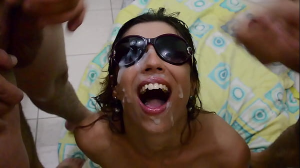 Casada toda boazuda esperando o casado safado chegar para transar muito delicioso