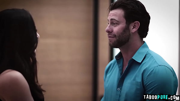 Loira taradinha fazendo um sexo anal intenso