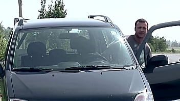 Metendo dentro do carro