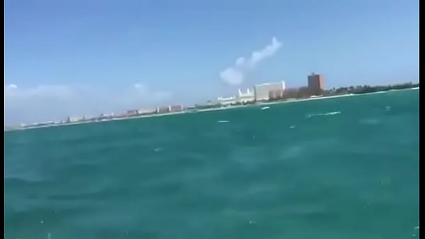 Fudendo o bucetao da gata deliciosa