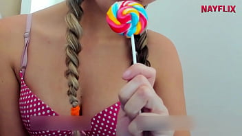 Loirinha lindona e puta tarada pede para seu macho tesudo gozar dentro