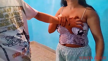 Meteu e depois deu o cacetão enorme para a loira tarada muito deliciosa chupar