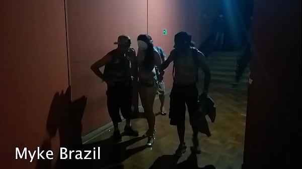 Ruiva muito safadona caiu na net transando gostosao com seu amante safado