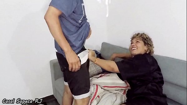 Sapeca putiane amadora sacana de  gozando com o seu vibrador