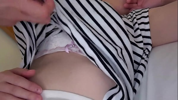 Traiu a ficante trepadeira com uma coroinha tarada bem linda