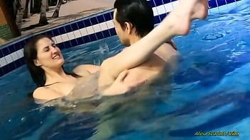 Trepou a xvideos safadinha dentro da piscina