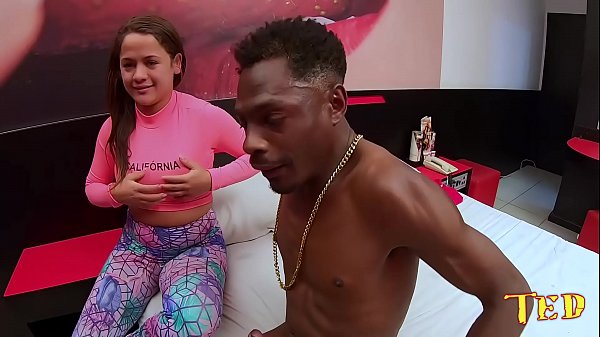 Bunduda putiane gostosinha rebolando com vontade