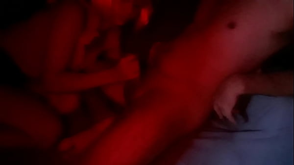 Garota xvideos gostosinha fazendo o seu namoradinho safado gozar